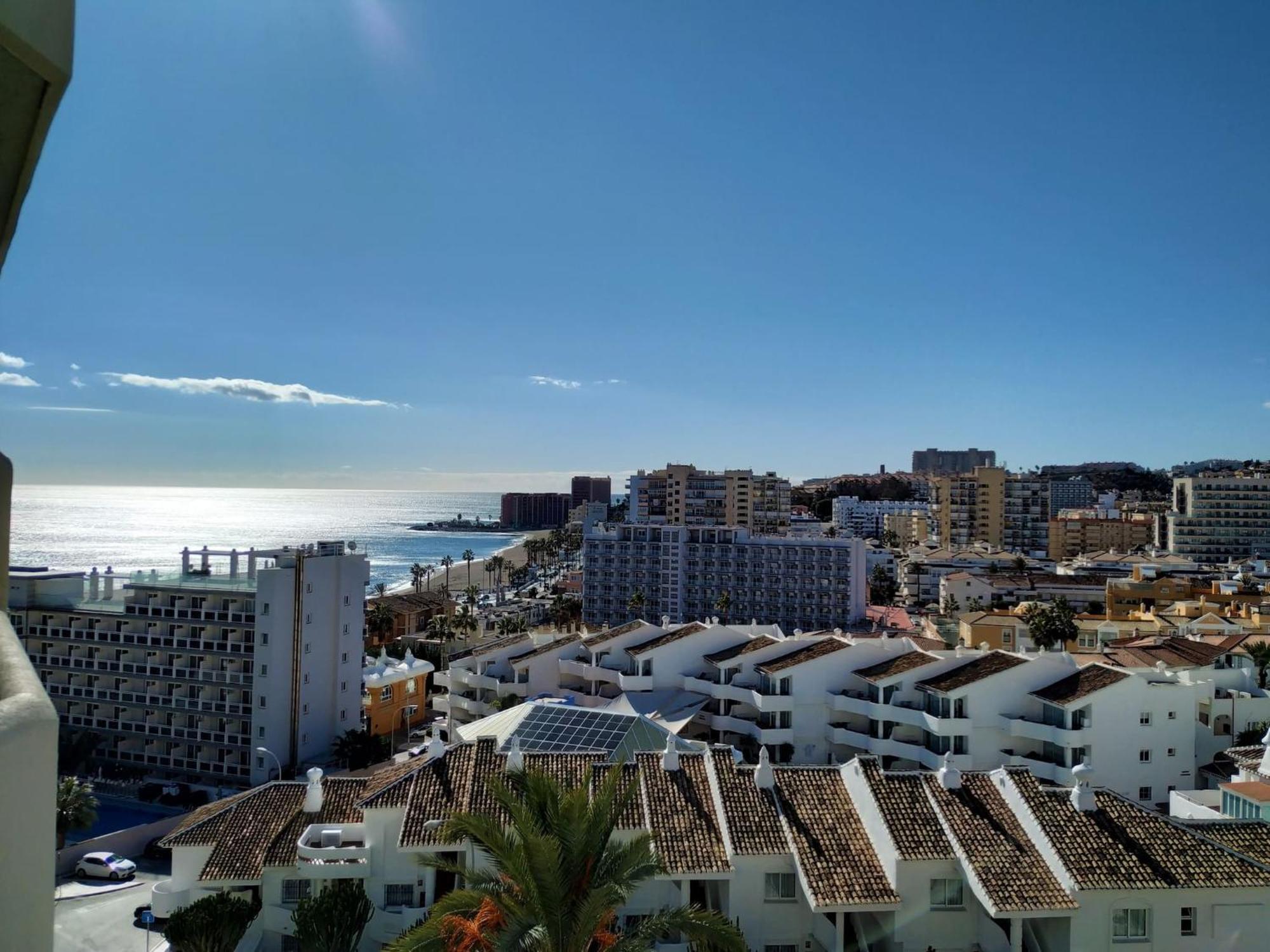 Deluxe Apartment In Benalbeach With Beach Views Benalmádena Exterior photo